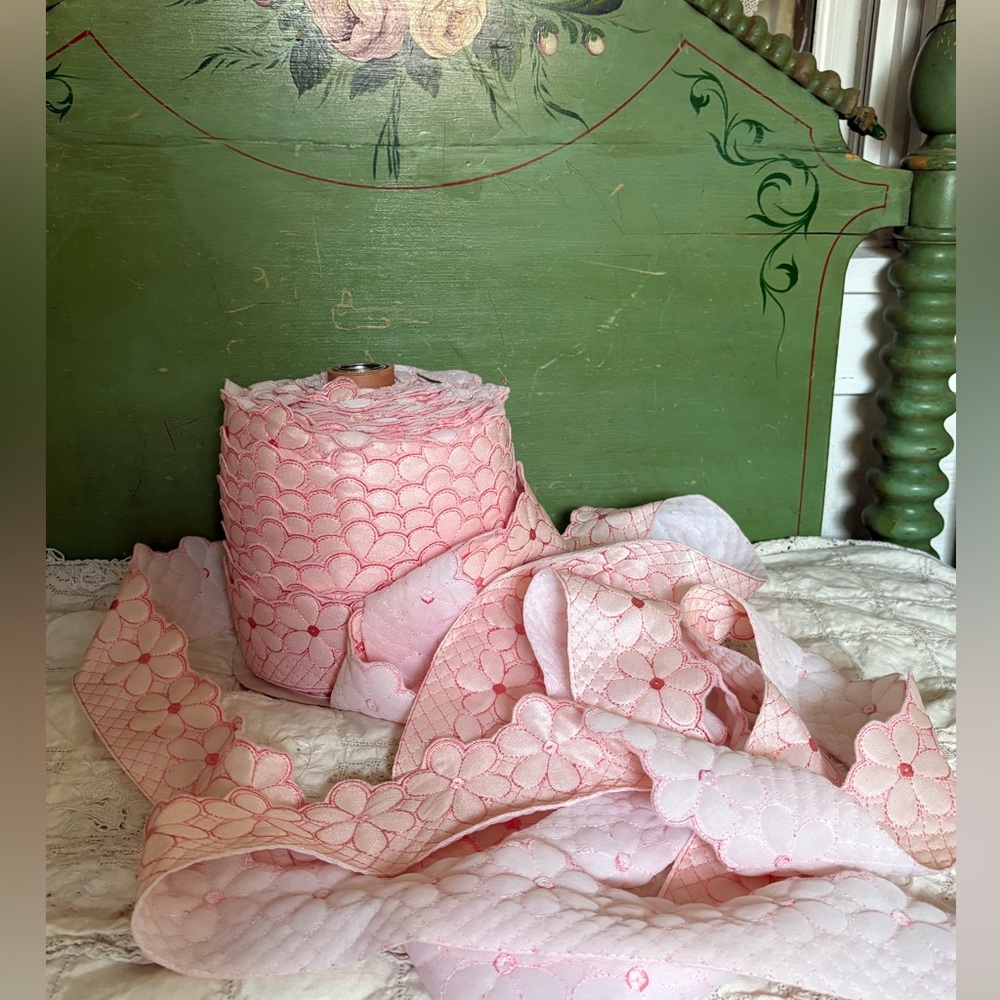 Vintage Floral Embroidered Quilted Lace Trim for Home Bedding Huge Roll
